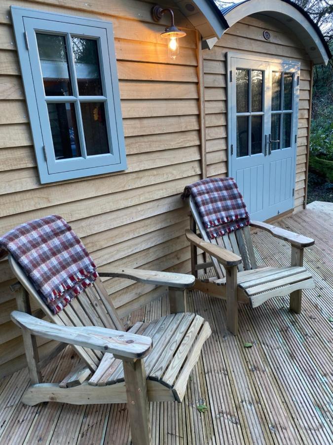 Chez Maurice Luxury Shepherds Hut With Bath And Hot Tub Kelling المظهر الخارجي الصورة