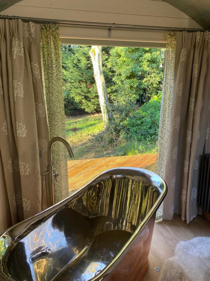Chez Maurice Luxury Shepherds Hut With Bath And Hot Tub Kelling المظهر الخارجي الصورة